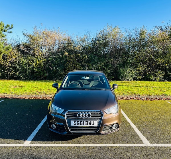 Used Audi A1 2011 for sale - 72978850: Photo 2