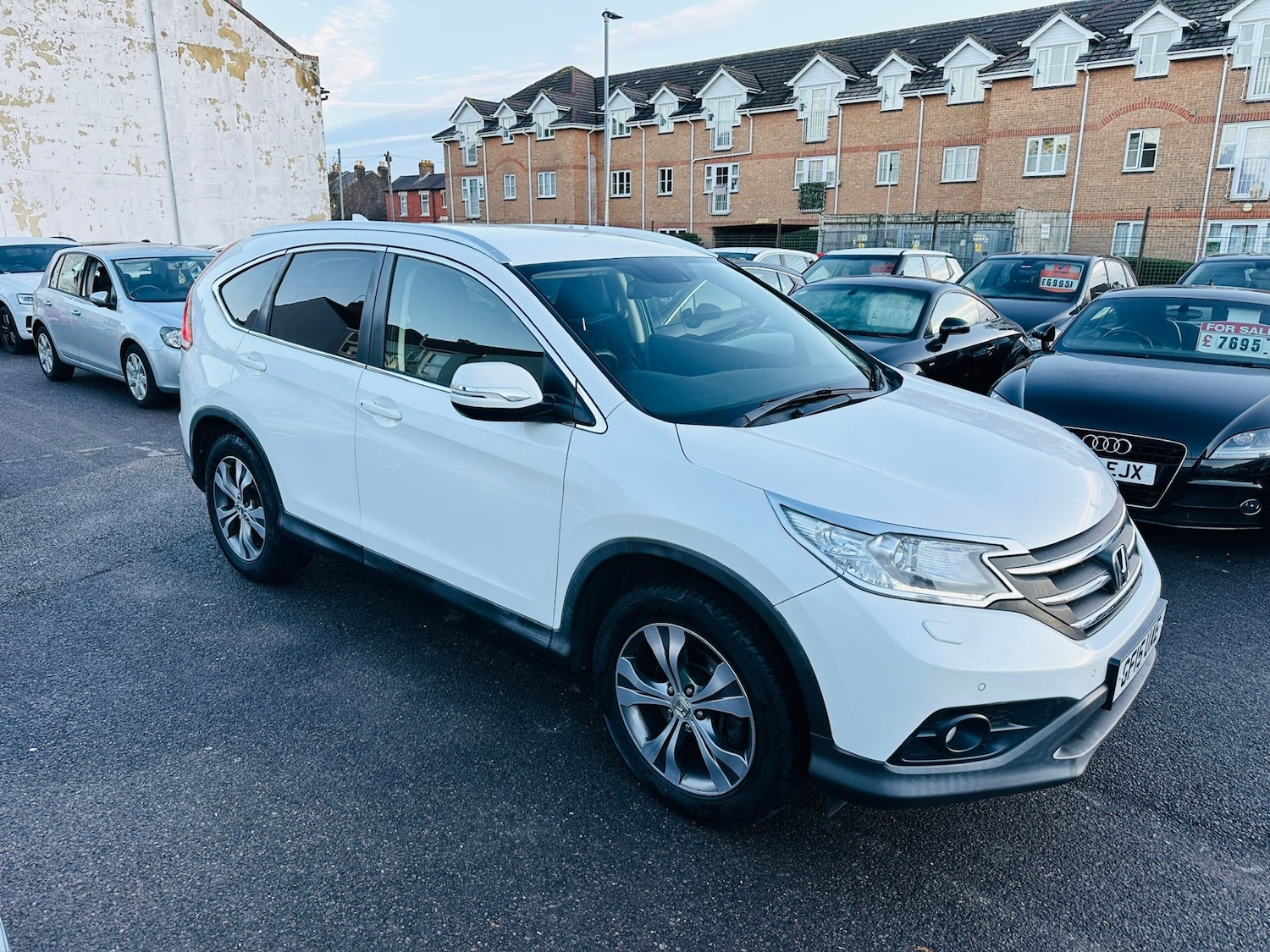 Used Honda CR-V 2015 for sale - 77210801: Photo 3