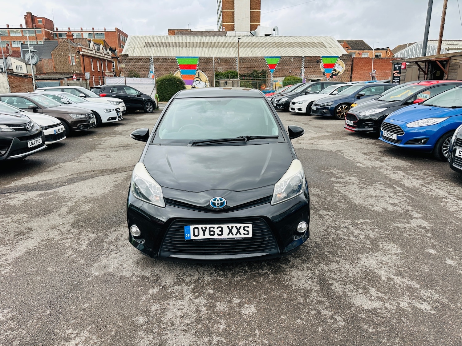 Used Toyota Yaris 2013 for sale - 76693920: Photo 2