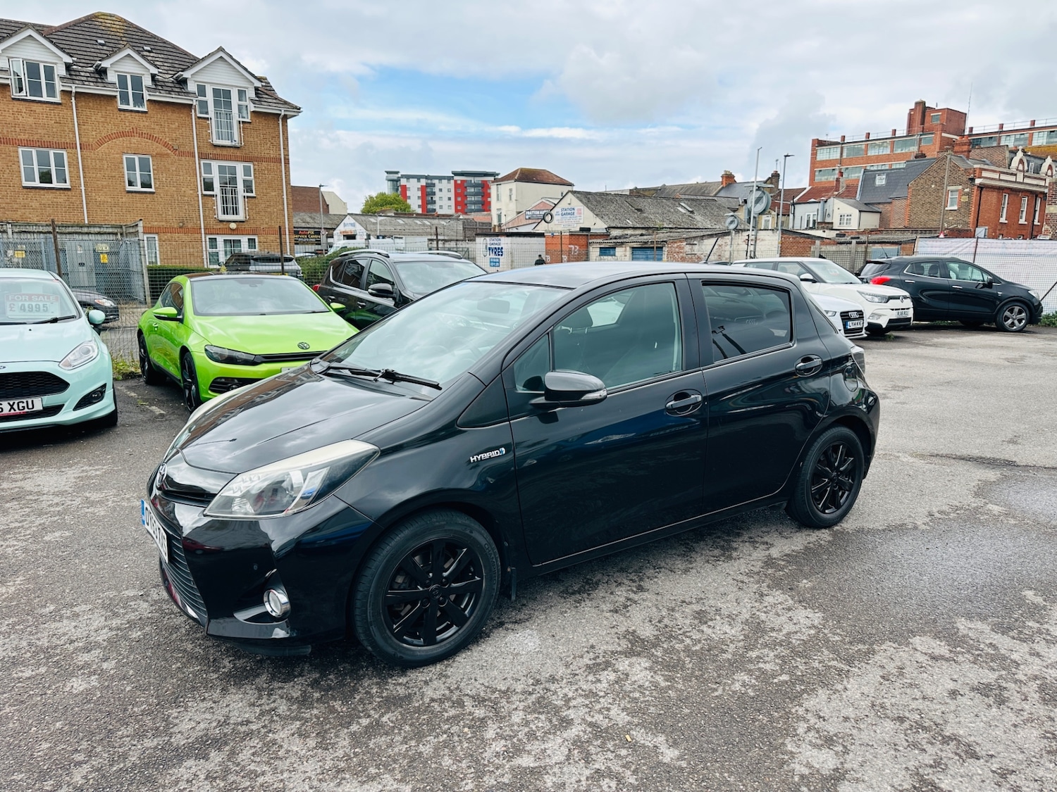 Used Toyota Yaris 2013 for sale - 76693920: Photo 5