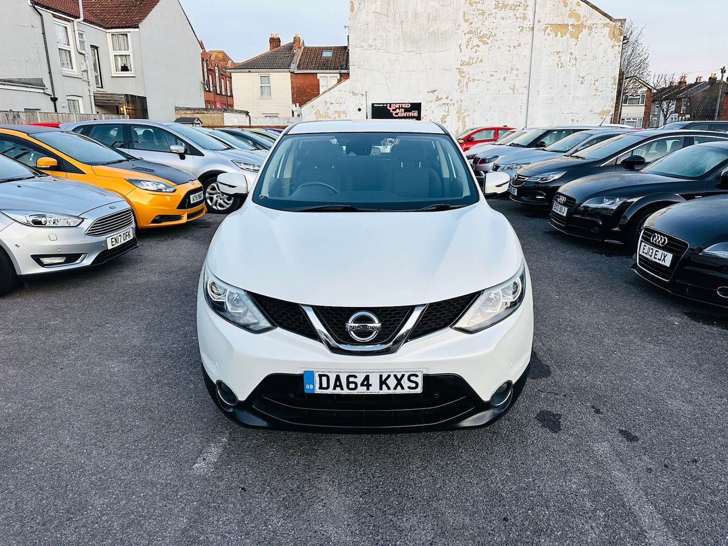 Used Nissan Qashqai 2014 for sale - 76668252: Photo 2