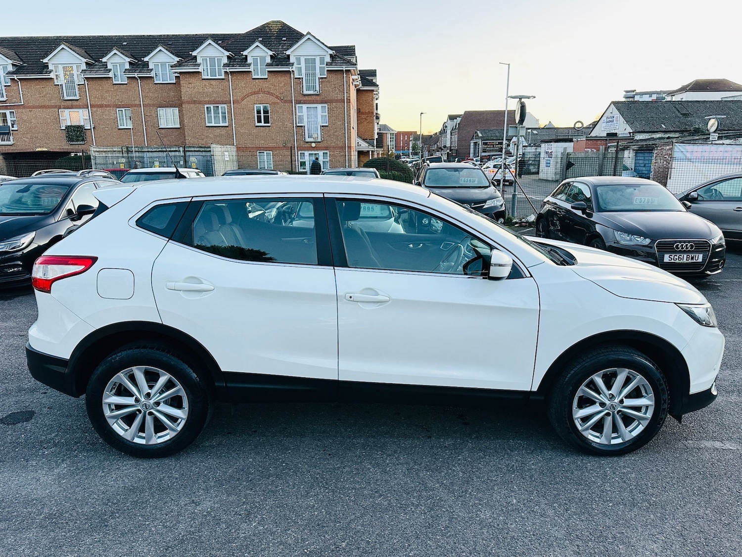 Used Nissan Qashqai 2014 for sale - 76668252: Photo 5