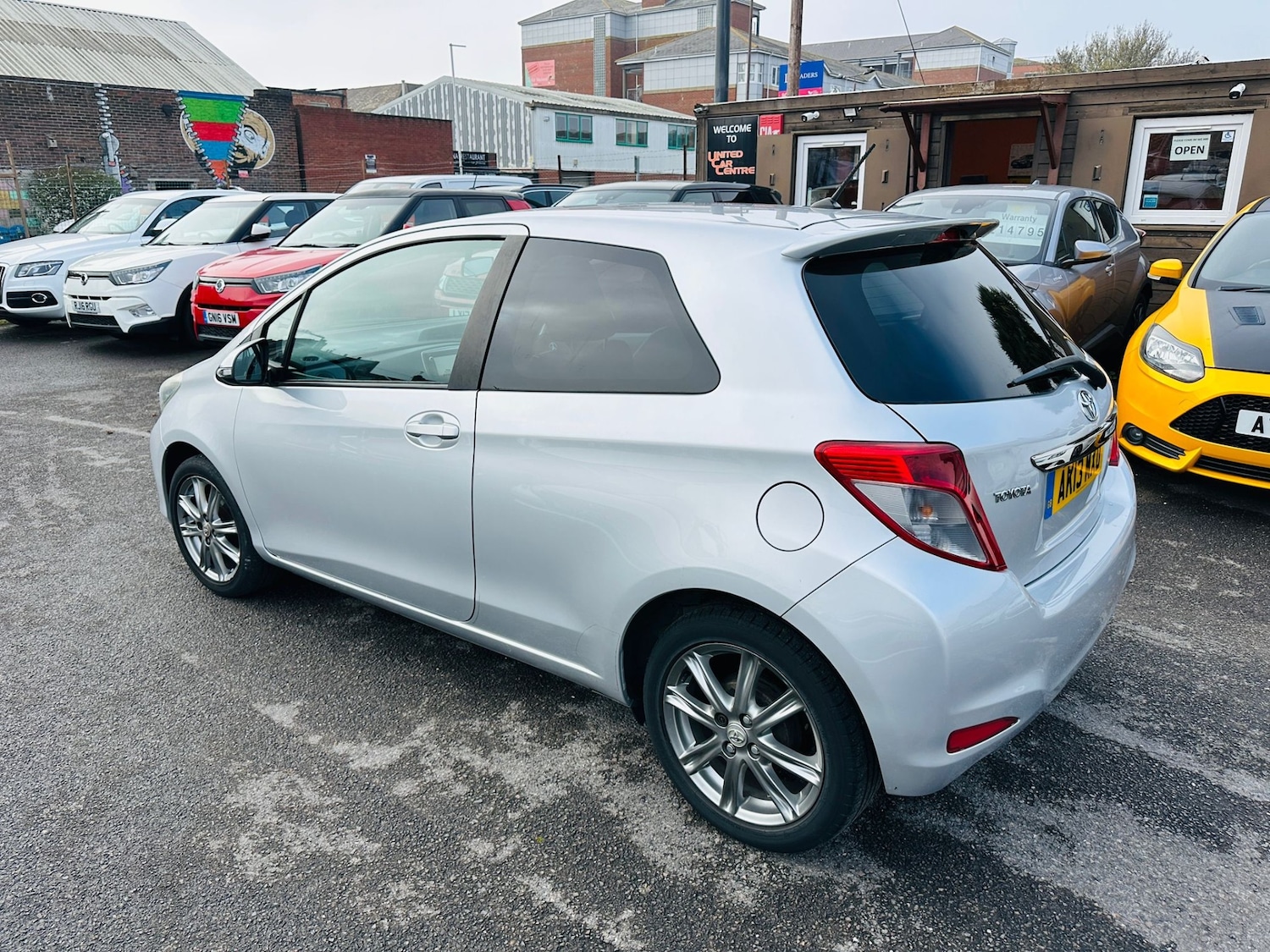 Used Toyota Yaris 2013 for sale - 77807596: Photo 10