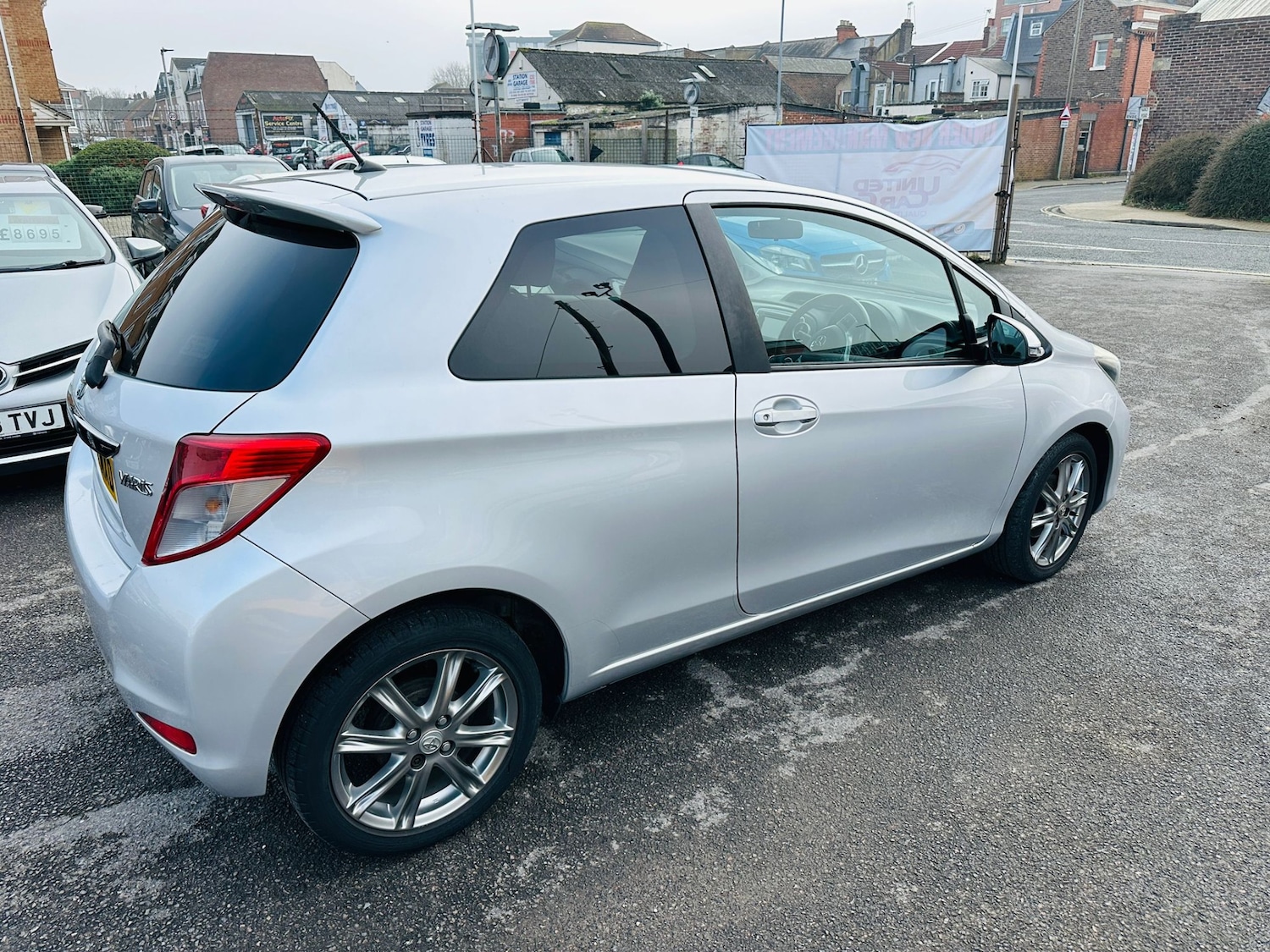 Used Toyota Yaris 2013 for sale - 77807596: Photo 11