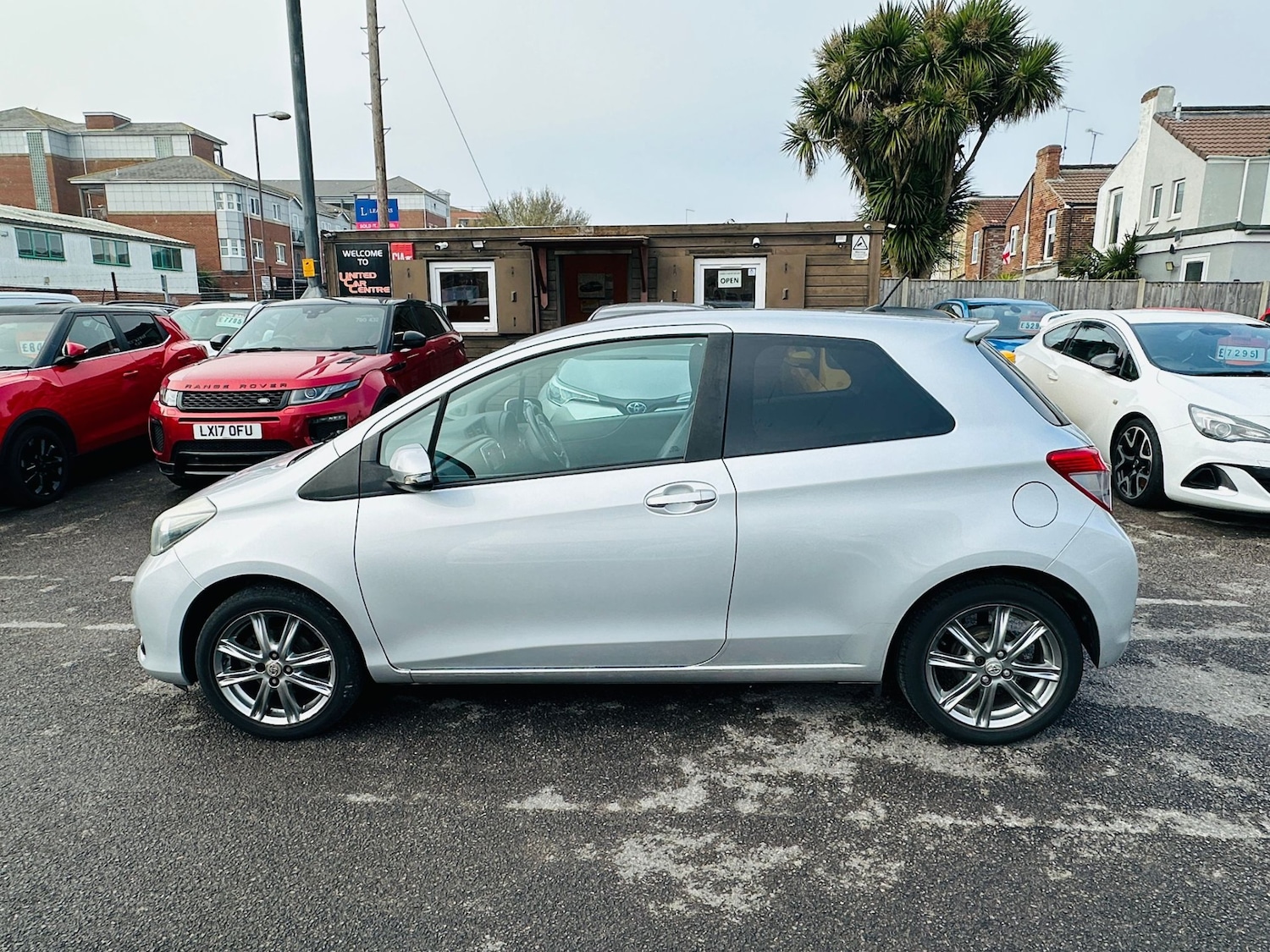 Used Toyota Yaris 2013 for sale - 77807596: Photo 12