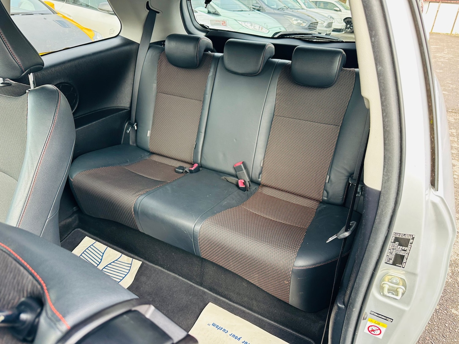 Used Toyota Yaris 2013 for sale - 77807596: Photo 17