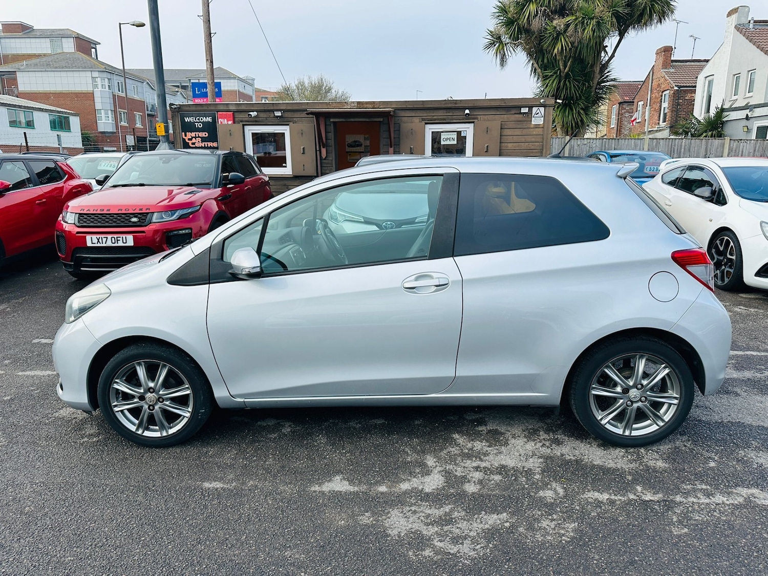 Used Toyota Yaris 2013 for sale - 77807596: Photo 6