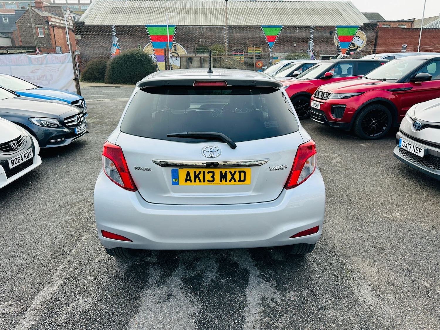 Used Toyota Yaris 2013 for sale - 77807596: Photo 8