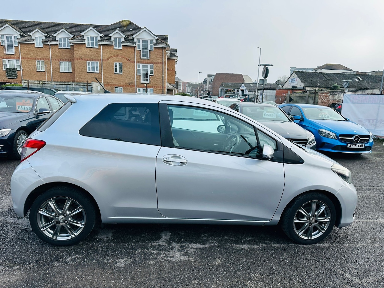 Used Toyota Yaris 2013 for sale - 77807596: Photo 9
