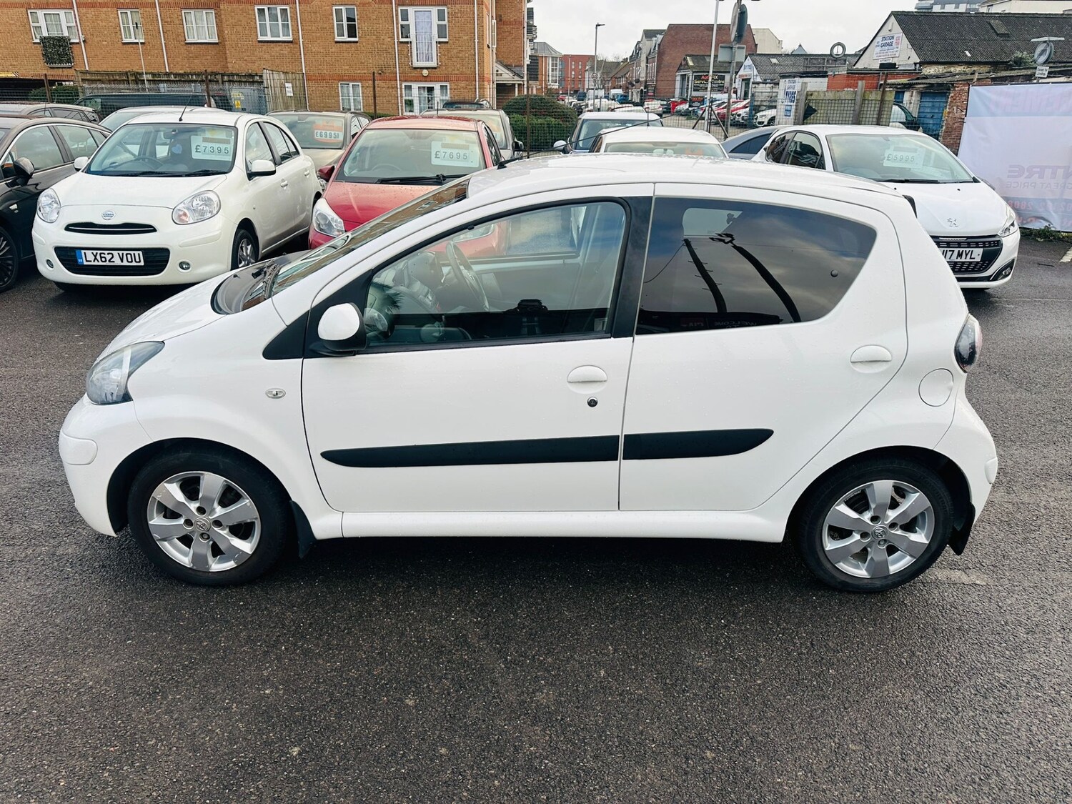 Used Toyota AYGO 2011 for sale - 77493137: Photo 12