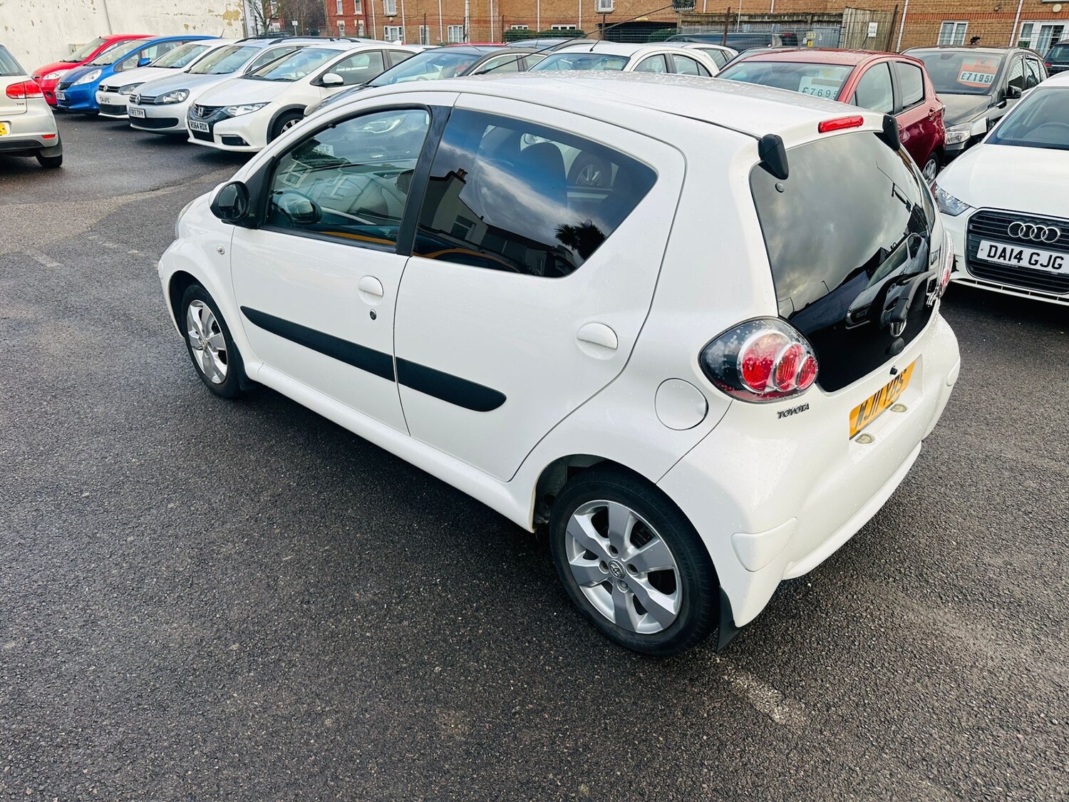 Used Toyota AYGO 2011 for sale - 77493137: Photo 13