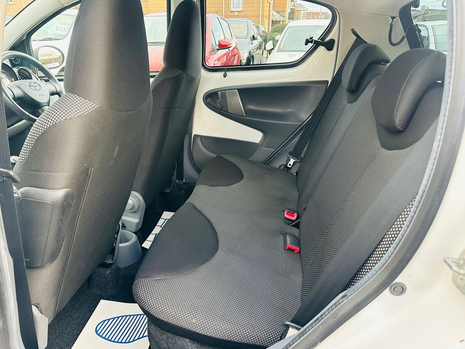 Used Toyota AYGO 2011 for sale - 77493137: Photo 19