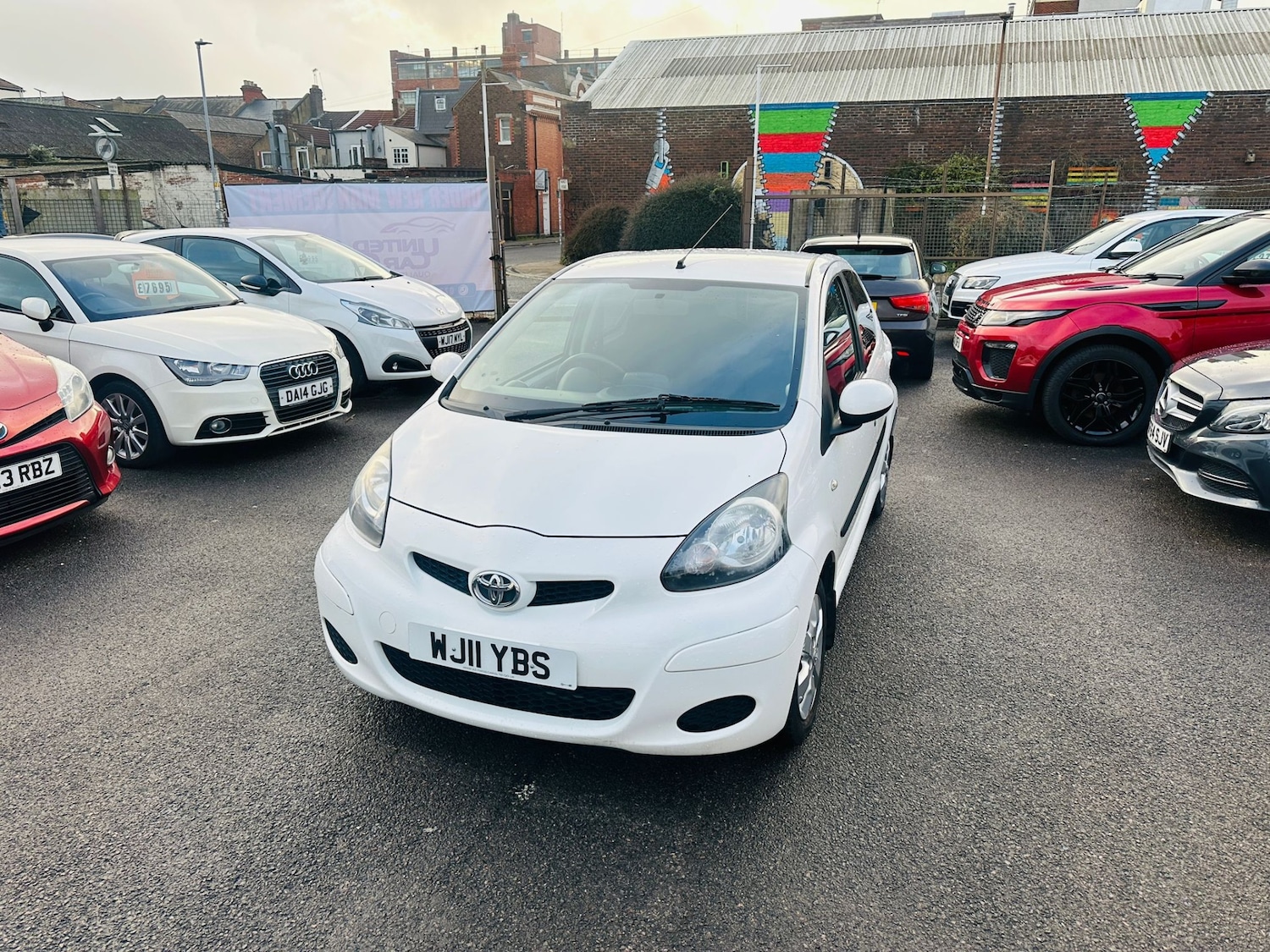 Used Toyota AYGO 2011 for sale - 77493137: Photo 2