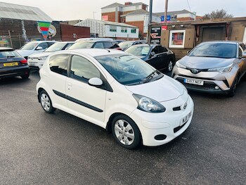 Used Toyota AYGO 2011 for sale - 77493137: Photo