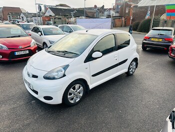 Used Toyota AYGO 2011 for sale - 77493137: Photo