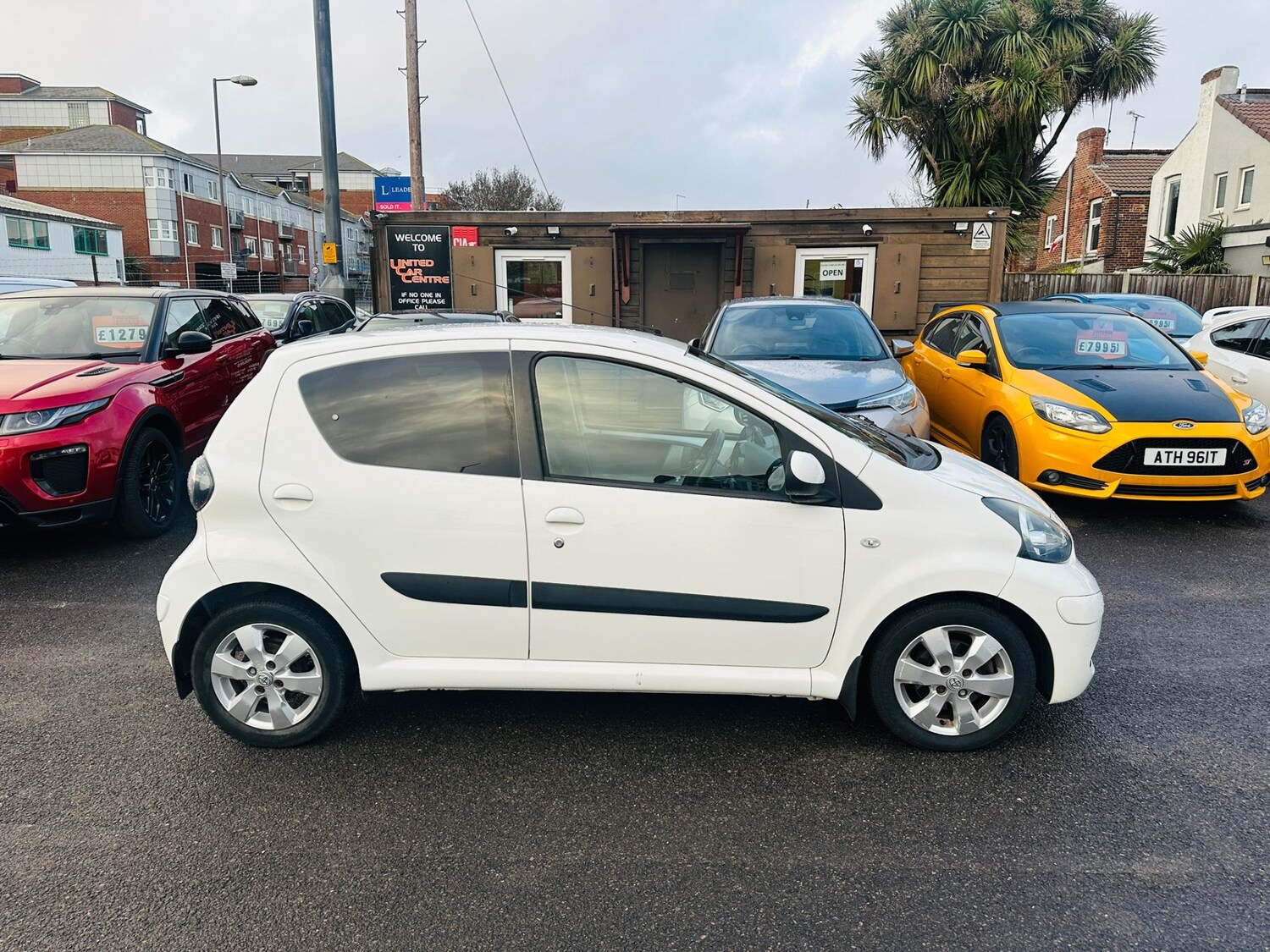 Used Toyota AYGO 2011 for sale - 77493137: Photo 9
