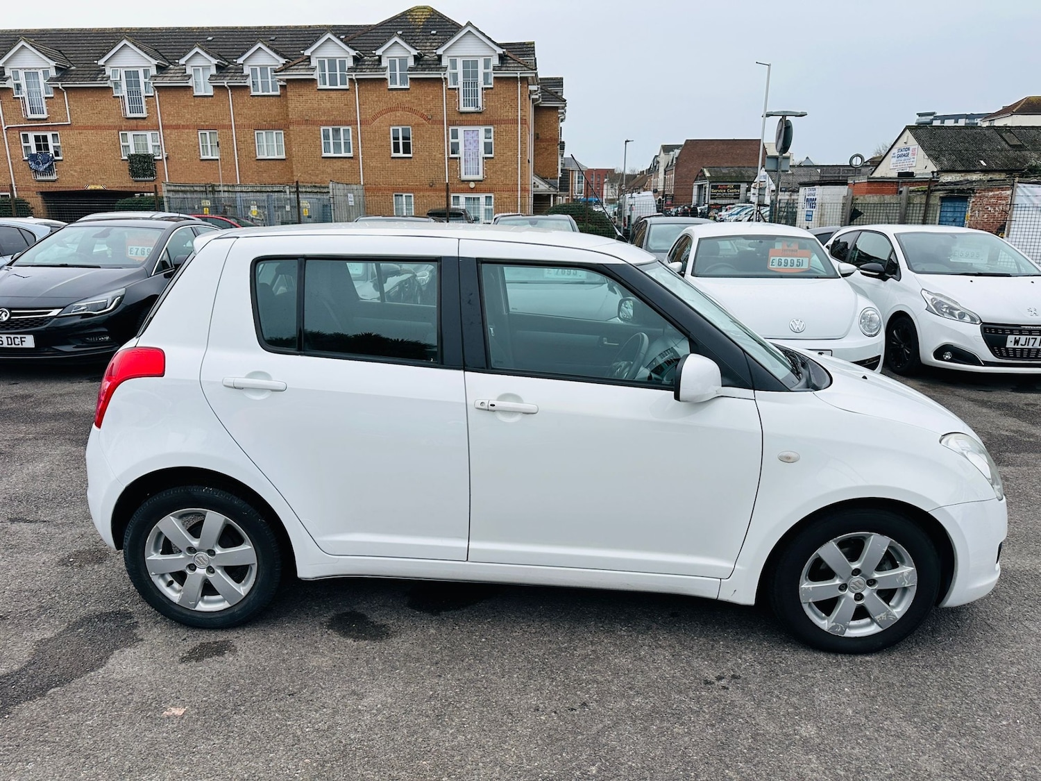 Used Suzuki Swift 2010 for sale - 77165165: Photo 13
