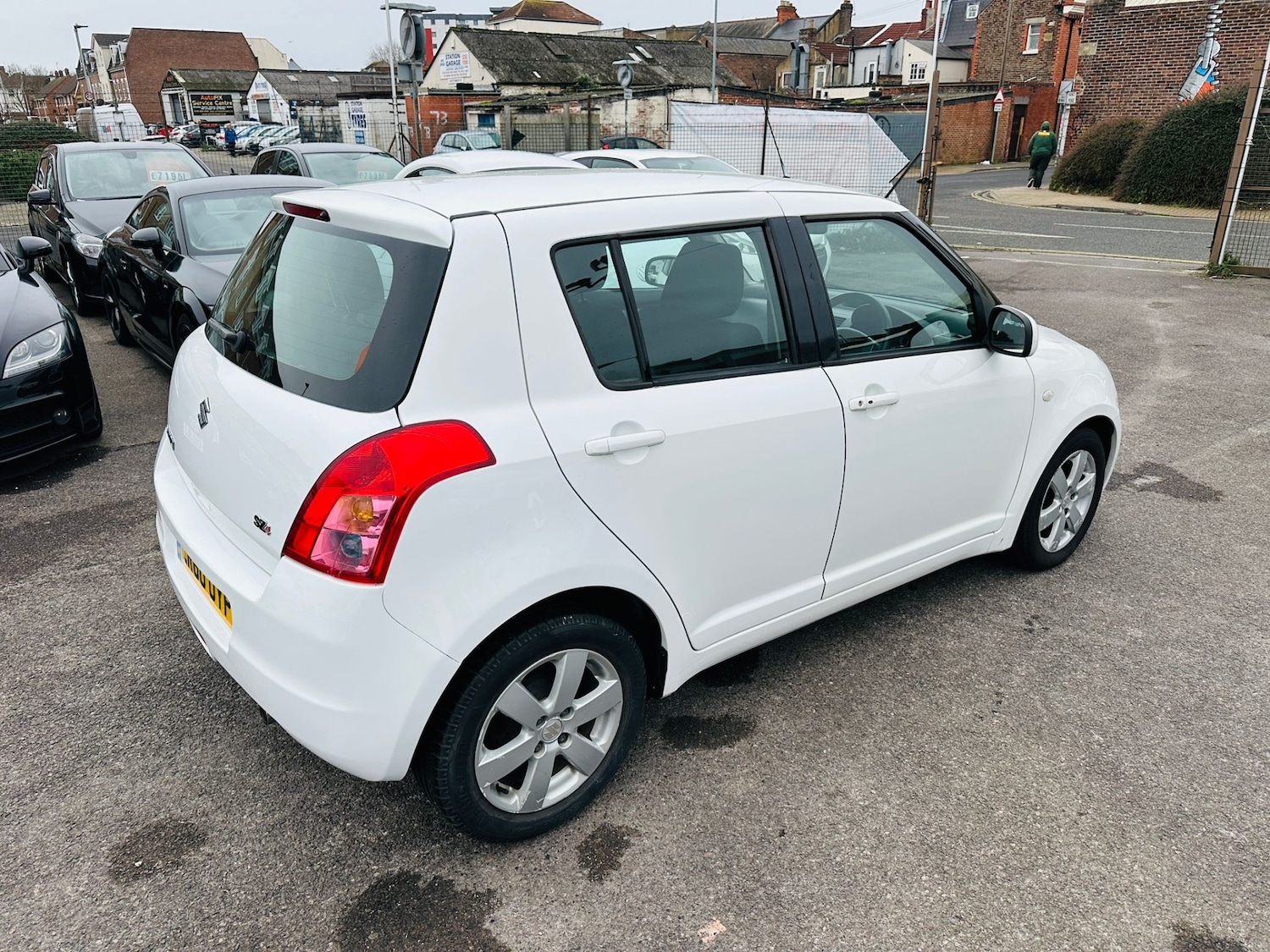 Used Suzuki Swift 2010 for sale - 77165165: Photo 14