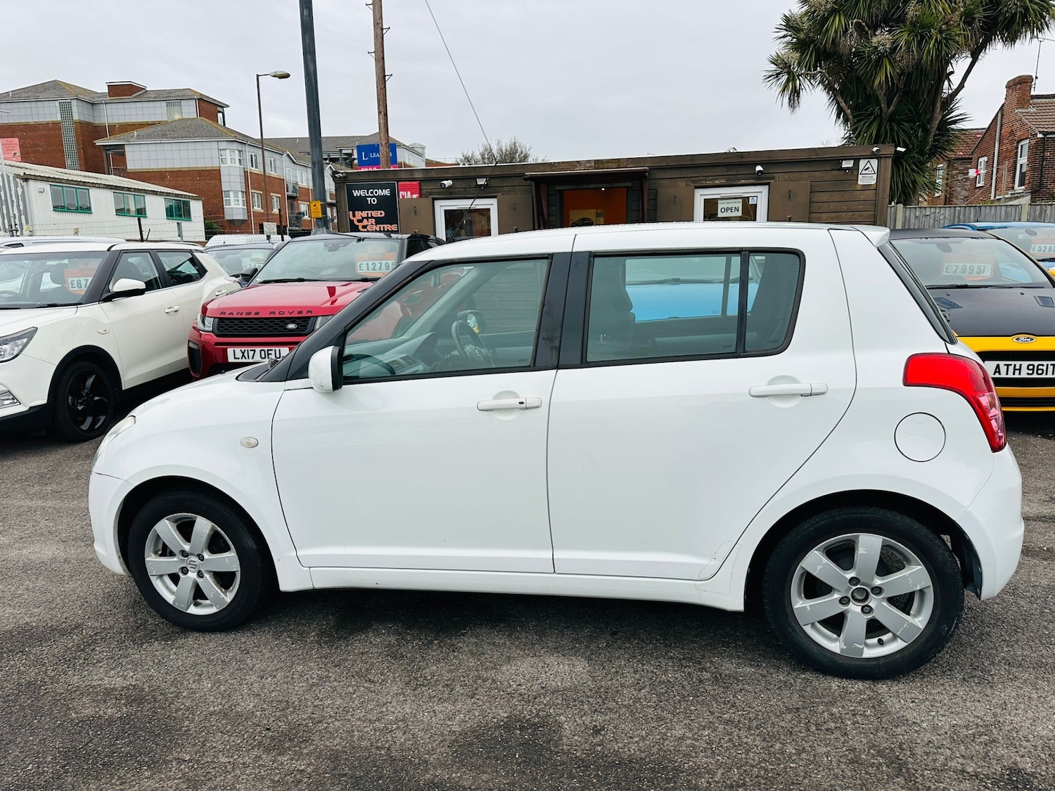 Used Suzuki Swift 2010 for sale - 77165165: Photo 6