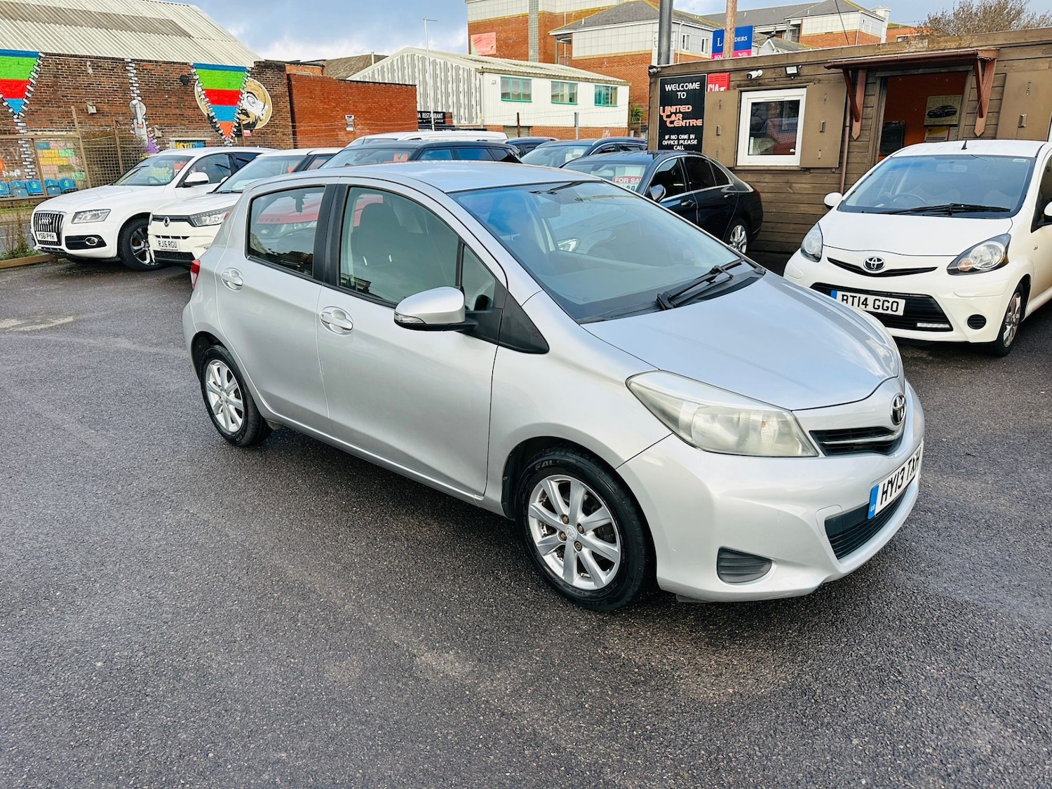 Used Toyota Yaris 2013 for sale - 77493674: Photo 3