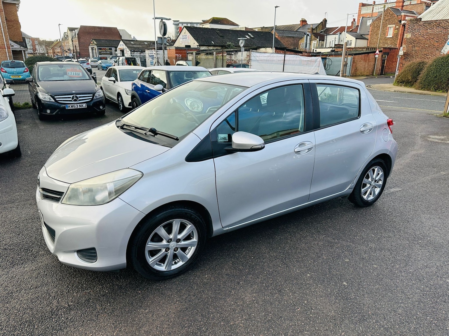 Used Toyota Yaris 2013 for sale - 77493674: Photo 4