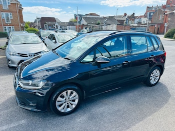 Used Volkswagen Golf SV 2016 for sale - 78314516: Photo