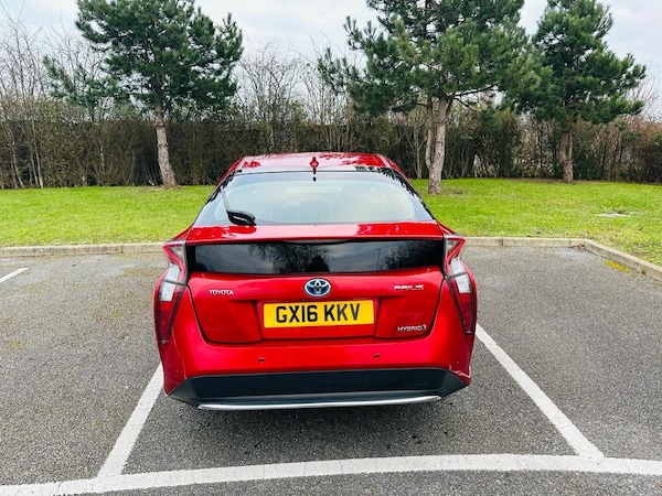 Used Toyota Prius 2016 for sale - 70244329: Photo 8