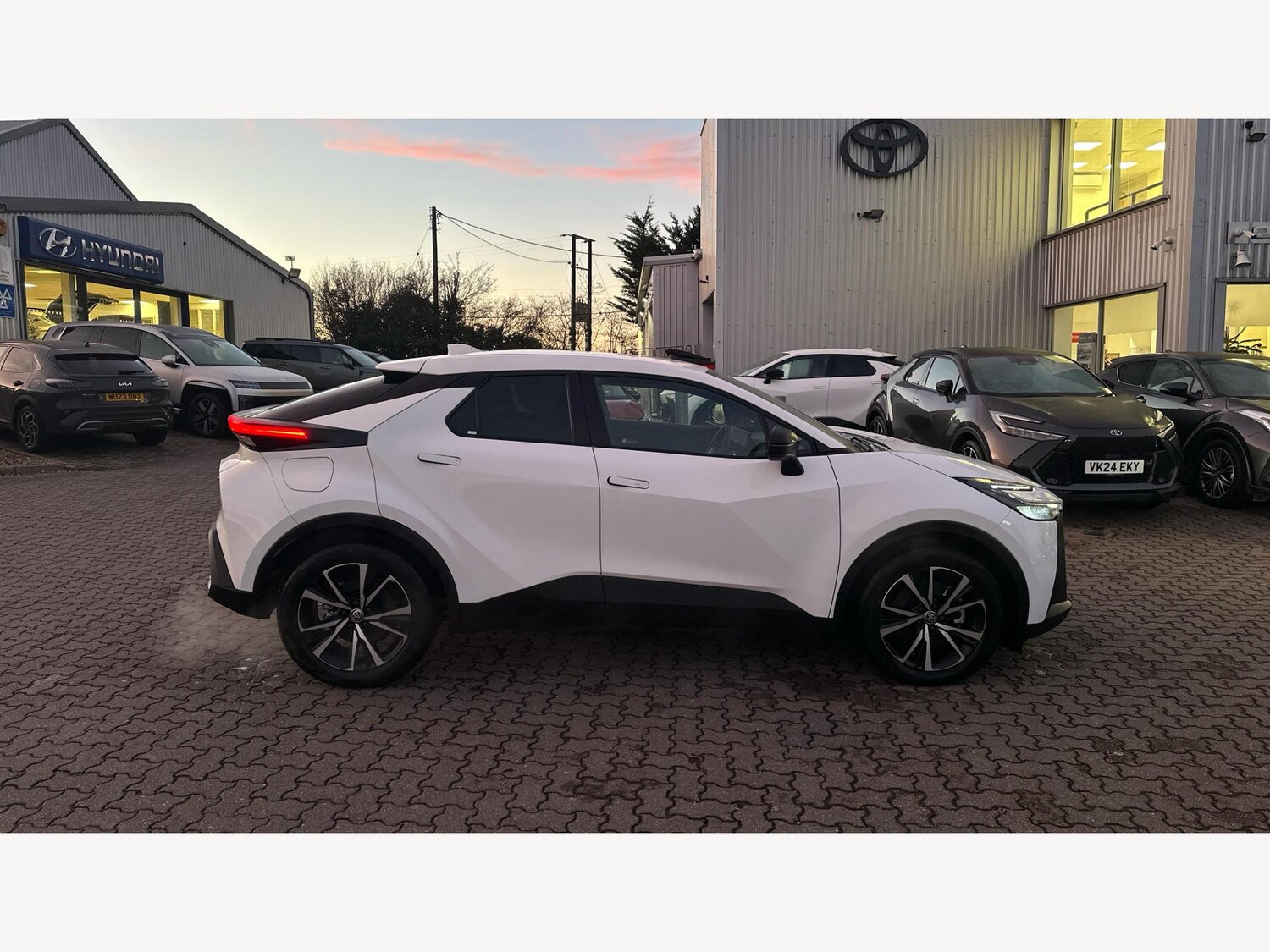 Used Toyota C-HR 2024 for sale - 77331903: Photo 18