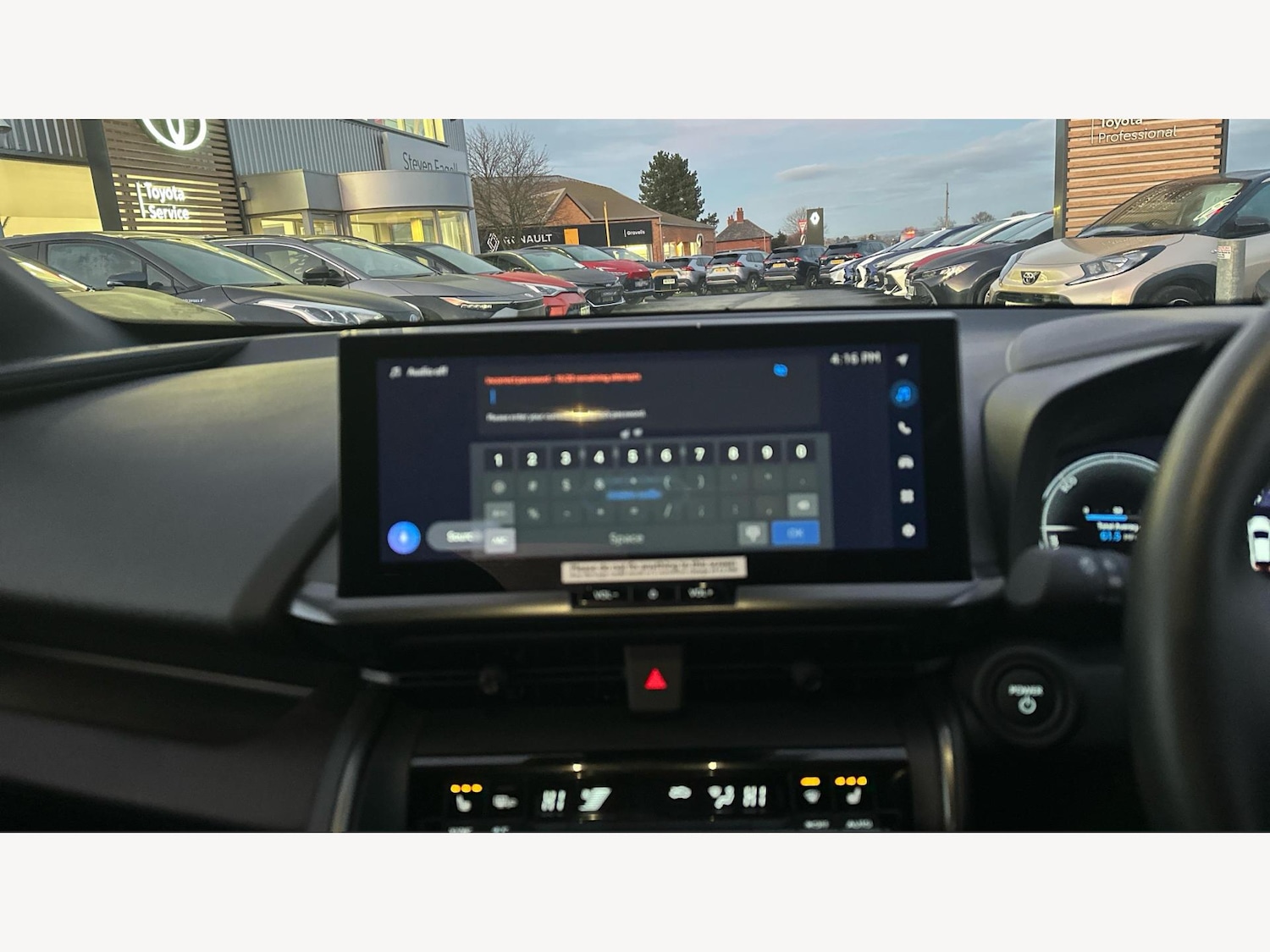 Used Toyota C-HR 2024 for sale - 77331903: Photo 9