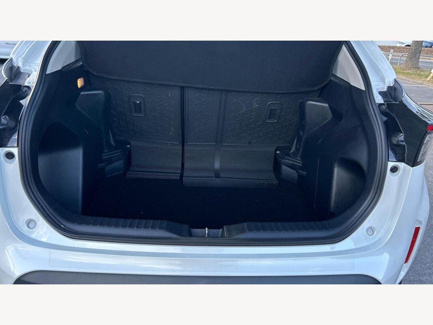 Used Toyota Yaris Cross for sale - 77940797: Photo 16