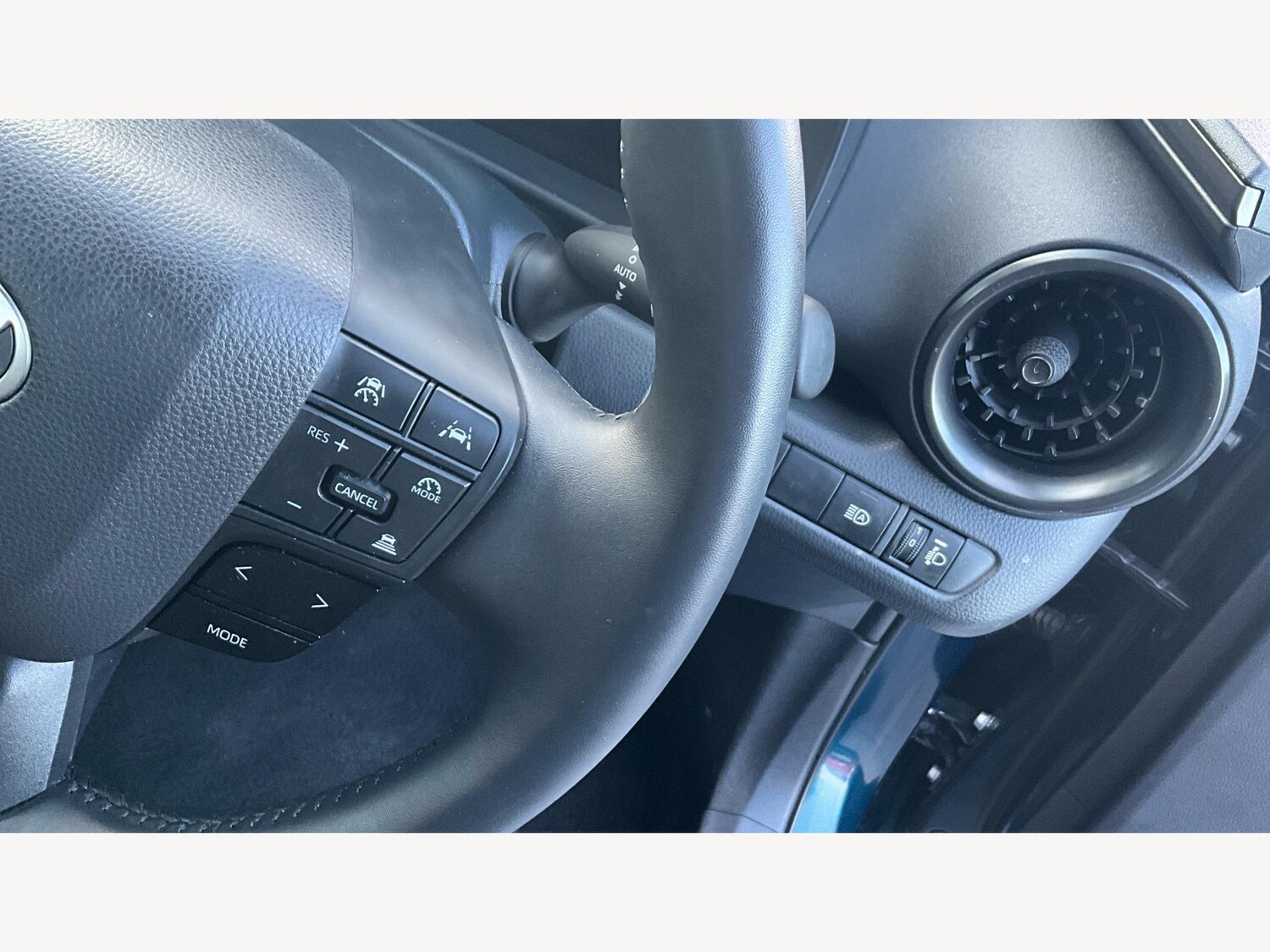 Used Toyota C-HR for sale - 76824001: Photo 32