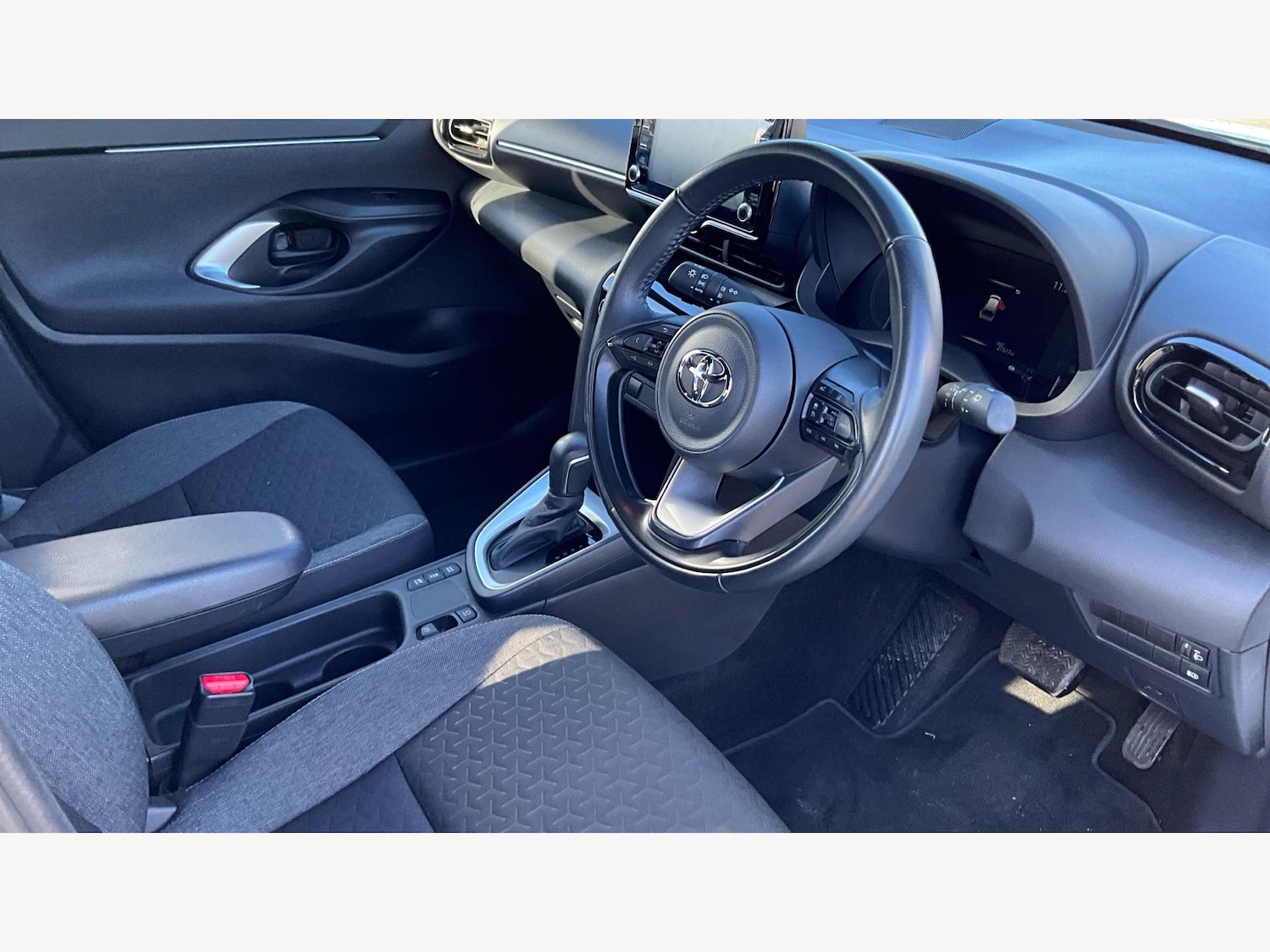 Used Toyota Yaris Cross 2024 for sale - 76572977: Photo 13