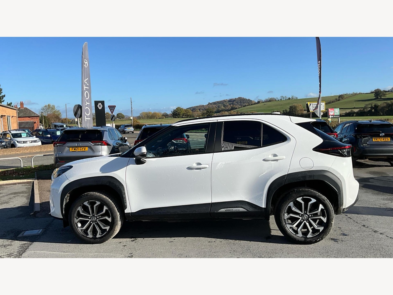 Used Toyota Yaris Cross 2024 for sale - 76572977: Photo 19