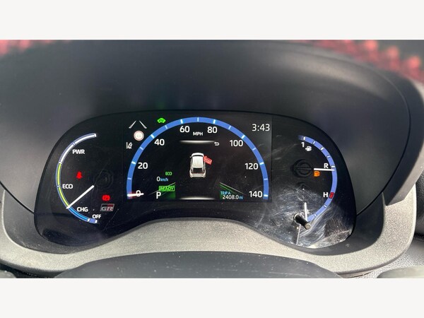 Used Toyota Yaris Cross 2024 for sale - 75747015: Photo 11