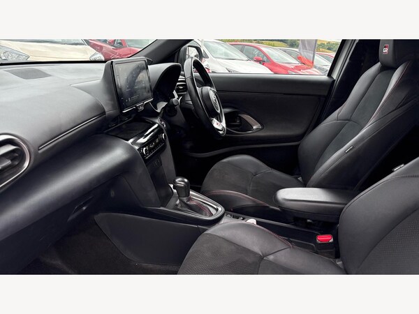 Used Toyota Yaris Cross 2024 for sale - 75747015: Photo 12