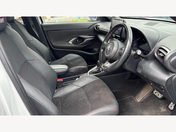 Used Toyota Yaris Cross 2024 for sale - 75747015: Photo 13