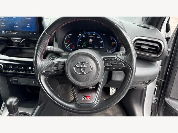 Used Toyota Yaris Cross 2024 for sale - 75747015: Photo 8