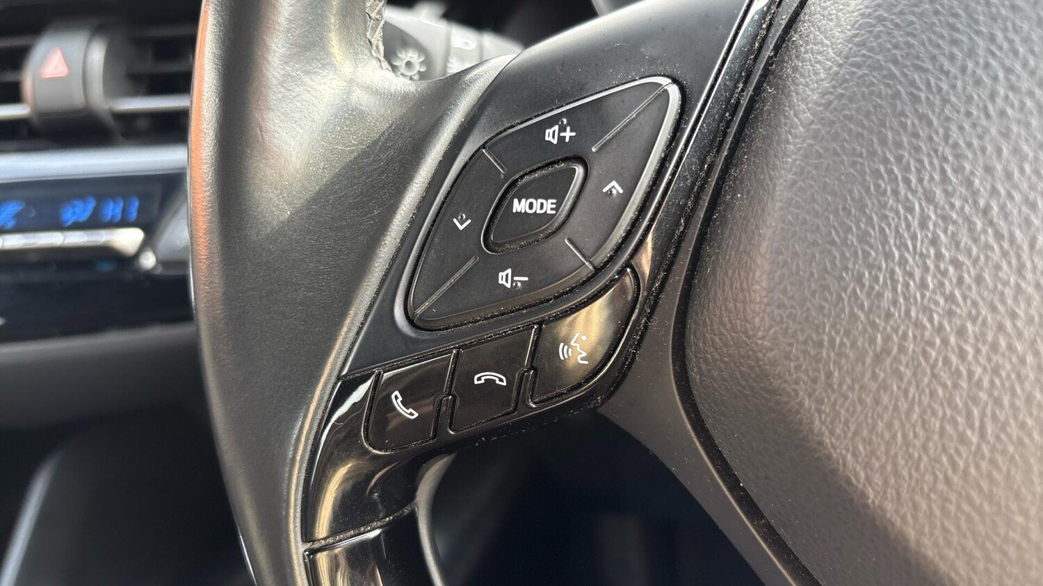 Used Toyota C-HR for sale - 77724114: Photo 35