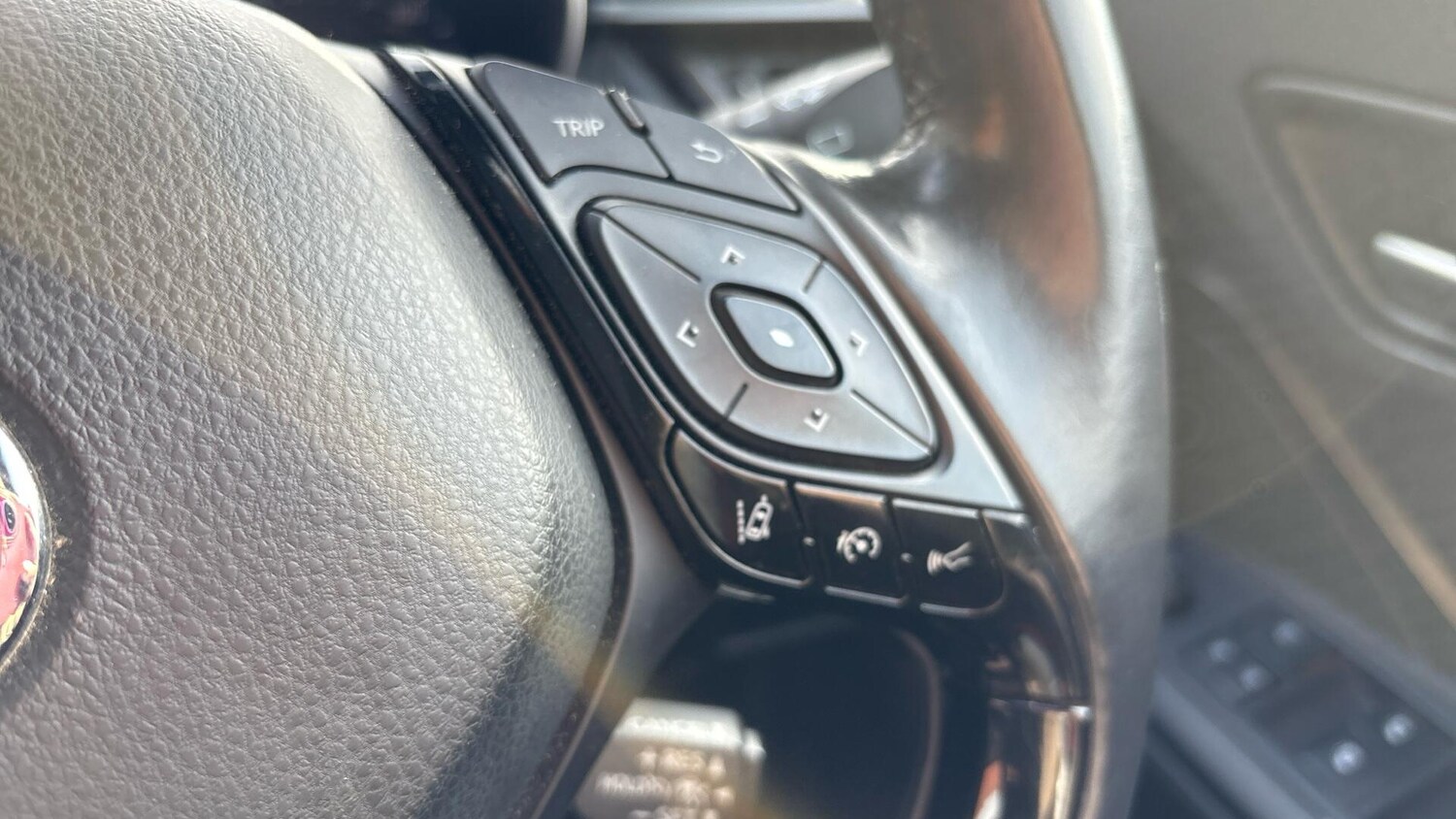 Used Toyota C-HR for sale - 77724114: Photo 36