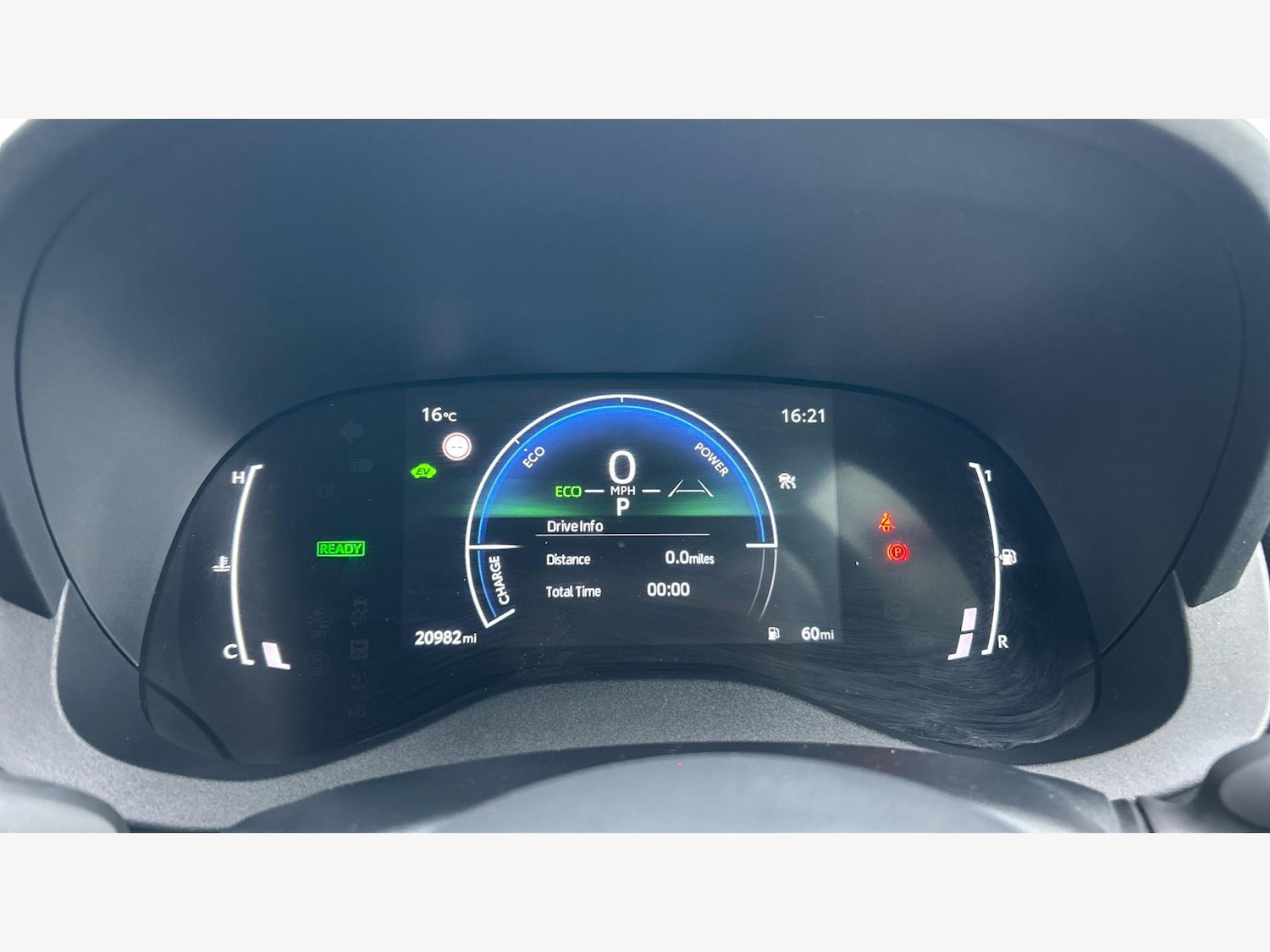 Used Toyota Yaris 2024 for sale - 76759737: Photo 11