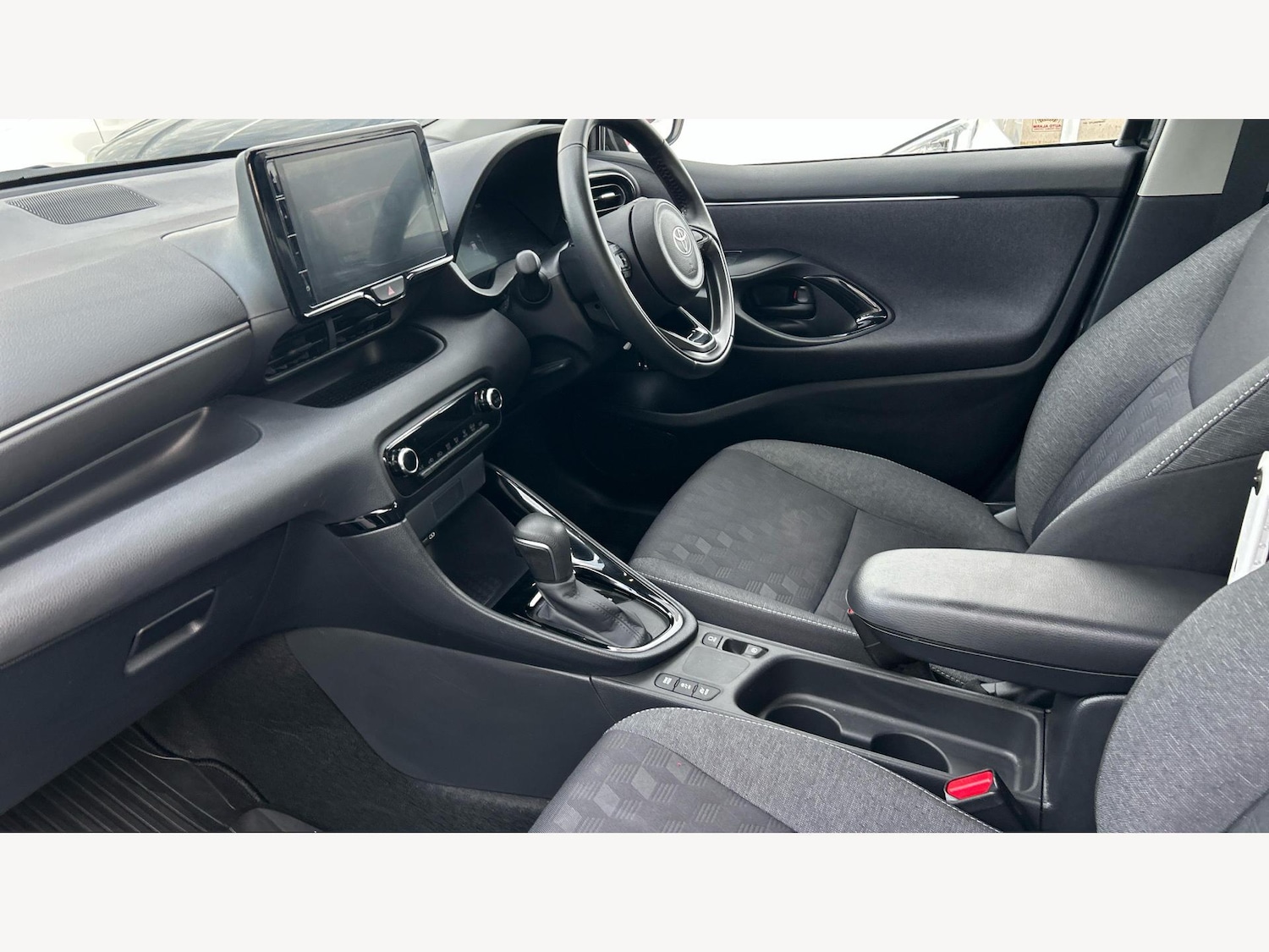 Used Toyota Yaris 2024 for sale - 76759737: Photo 12