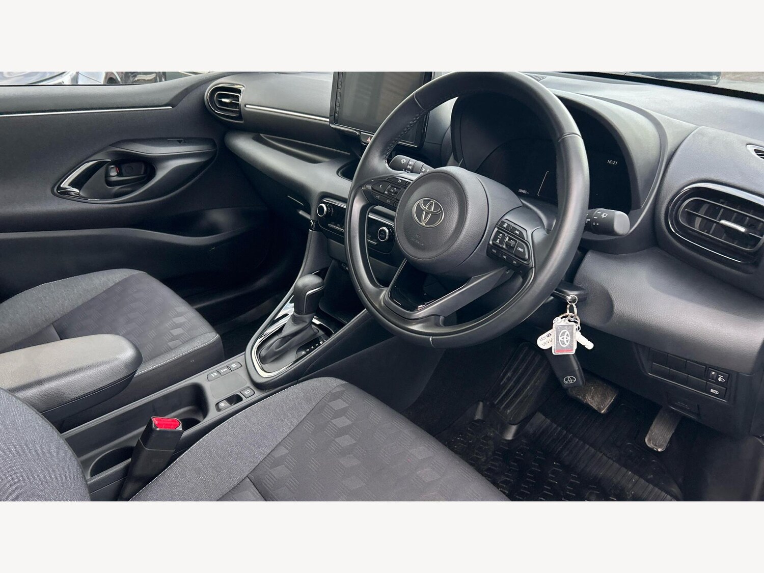 Used Toyota Yaris 2024 for sale - 76759737: Photo 13