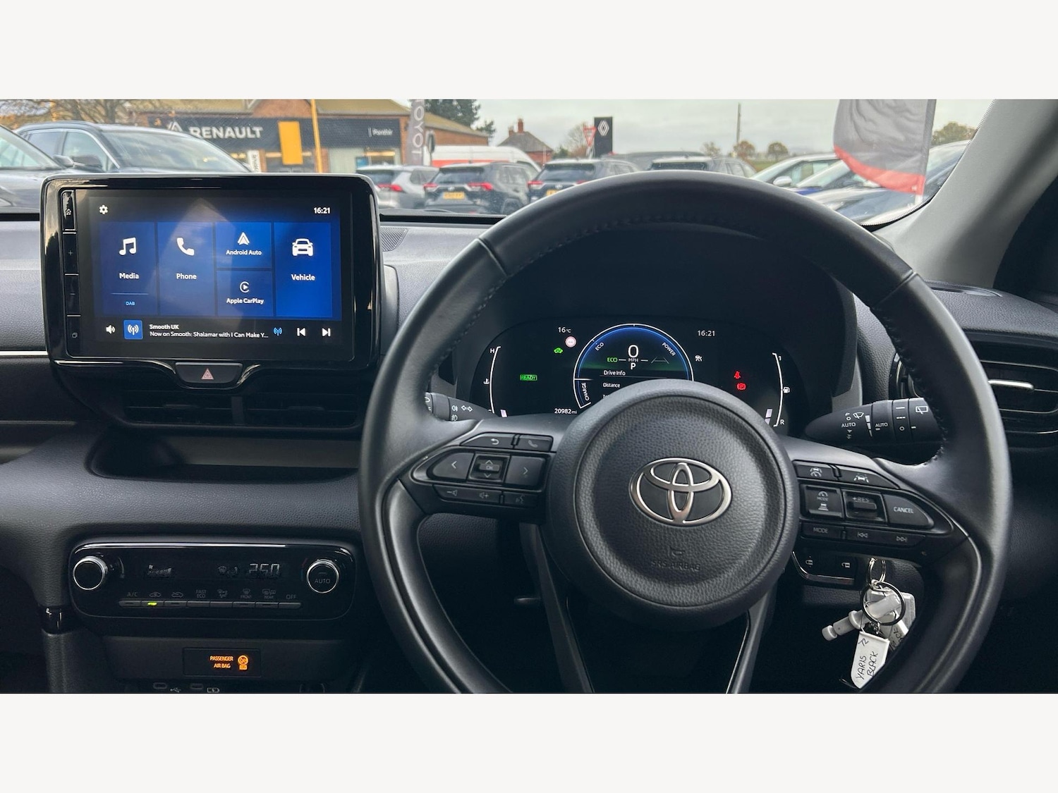 Used Toyota Yaris 2024 for sale - 76759737: Photo 8