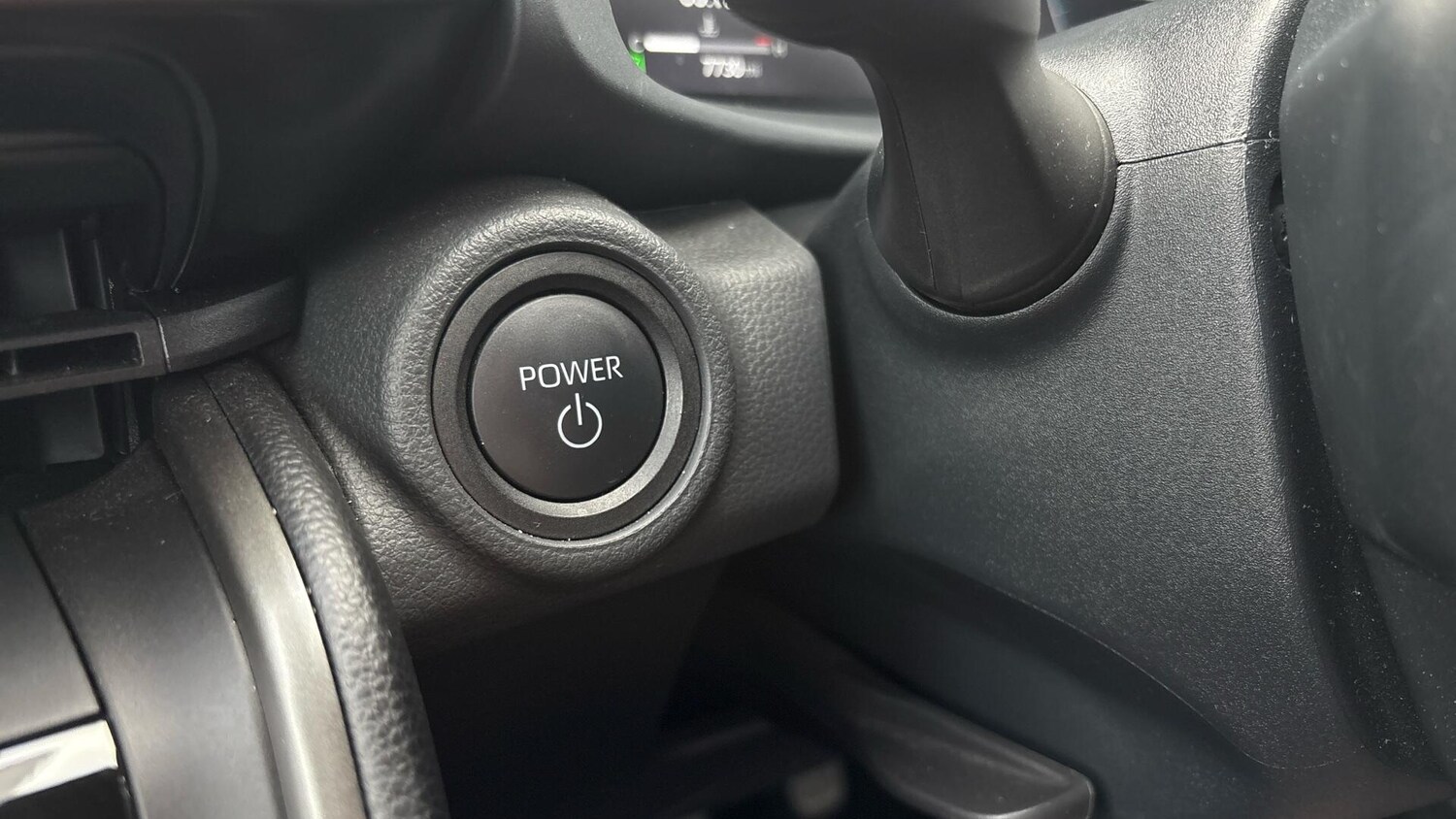 Used Toyota C-HR 2024 for sale - 77440595: Photo 35