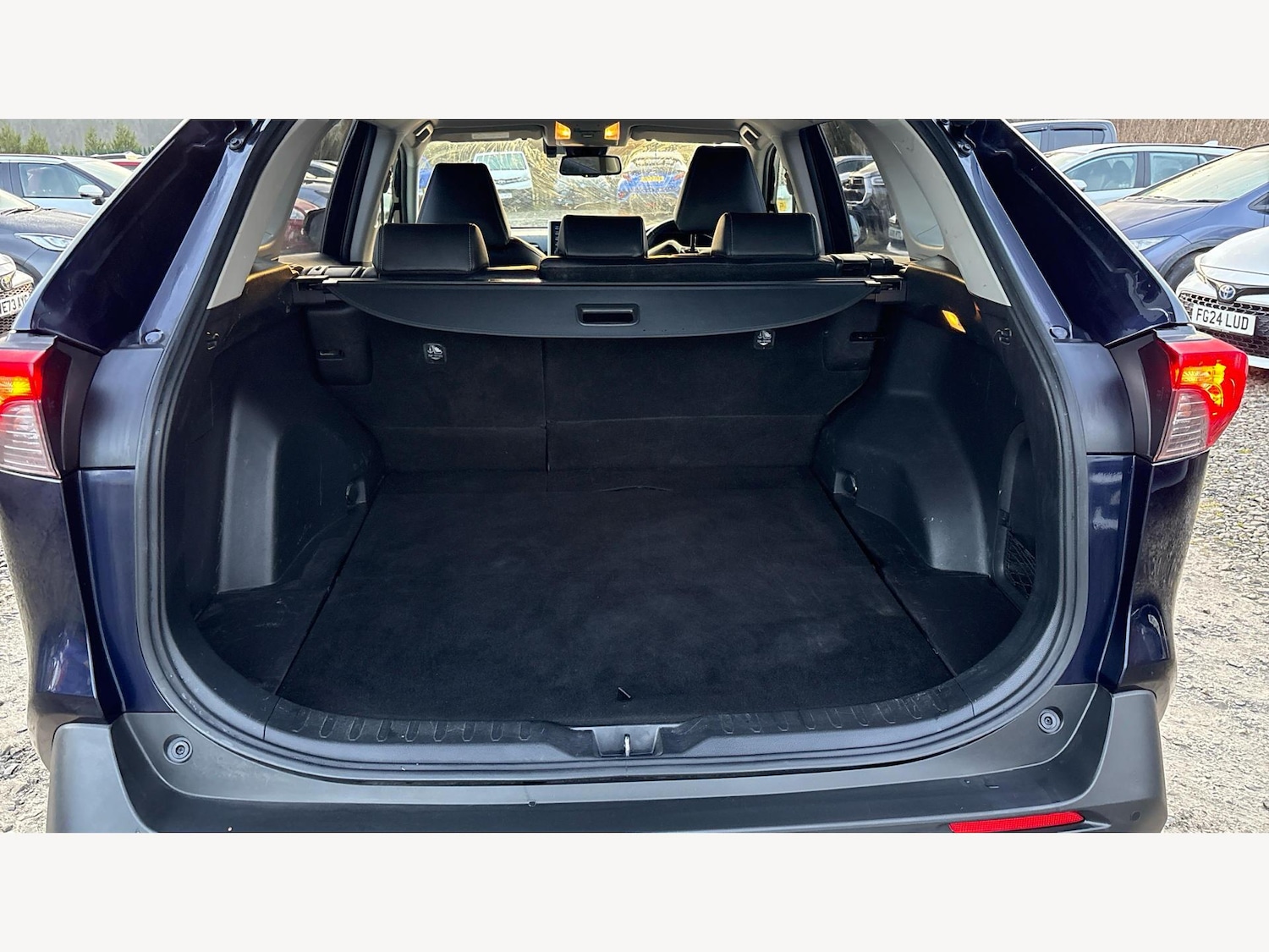 Used Toyota RAV4 2019 for sale - 77358445: Photo 16