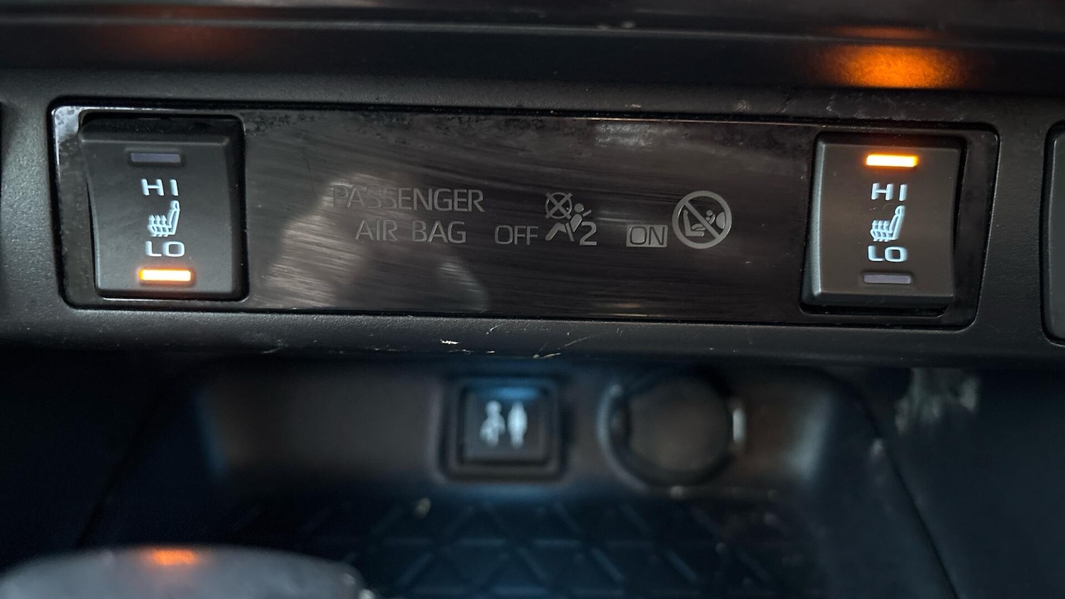 Used Toyota RAV4 2019 for sale - 77358445: Photo 36