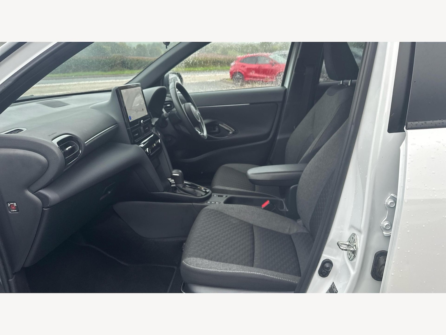Used Toyota Yaris Cross 2024 for sale - 76166990: Photo 12