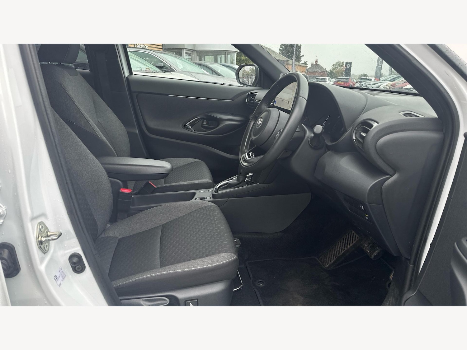 Used Toyota Yaris Cross 2024 for sale - 76166990: Photo 13
