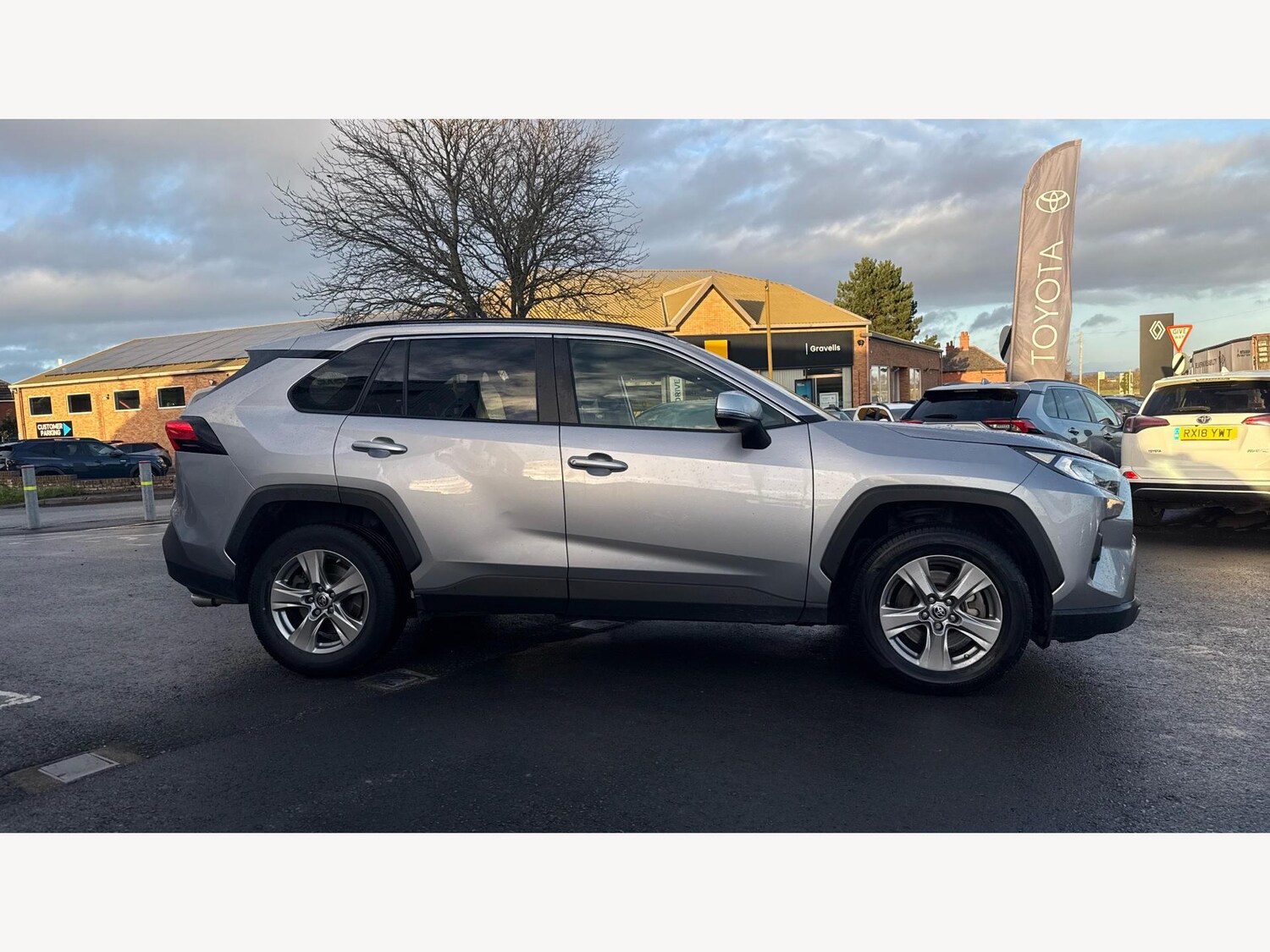 Used Toyota RAV4 2022 for sale - 76976715: Photo 18