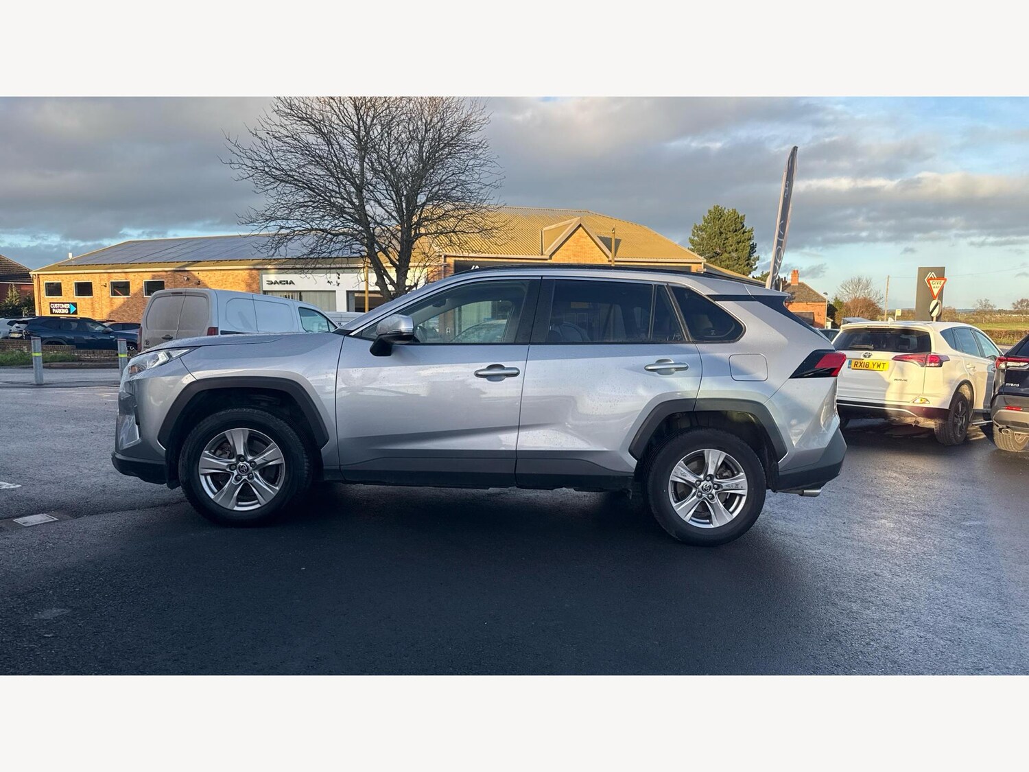 Used Toyota RAV4 2022 for sale - 76976715: Photo 19